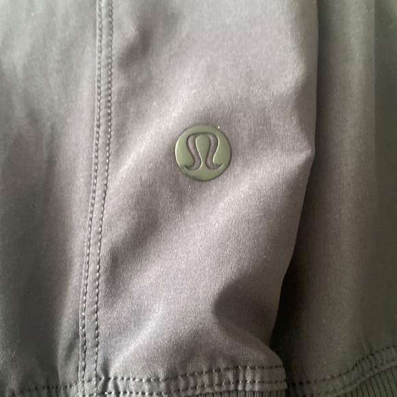 Lululemon pant dark blue size 2 cuffed 21” inseam - Picture 7 of 14